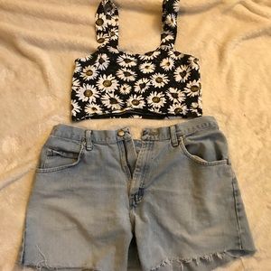 Daisy crop top